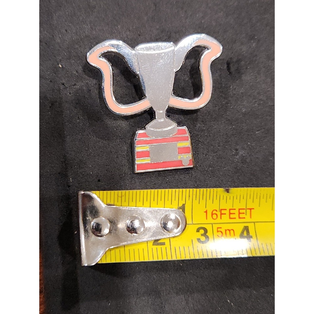 Disney Pin Dumbo Trophy Trophies Flying Elephant Hidden Mickey HM 00000